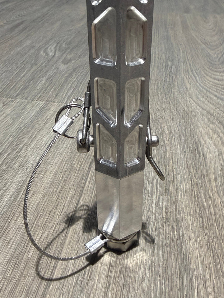 QUICK RELEASE PIN MOUNTS